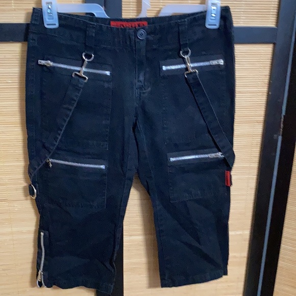 Tripp nyc bondage Capri shorts with chains size 5 - Picture 2 of 10